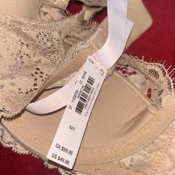 Victoria Secret Lace Uplift Bra - Picture 4 of 4